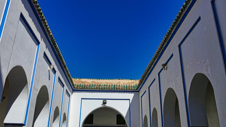 P2280582