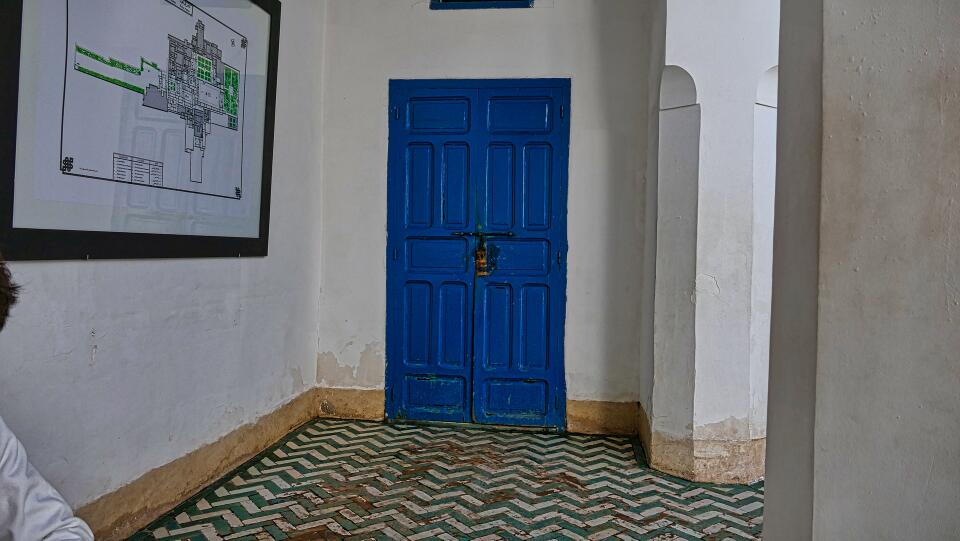 P2280589